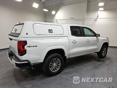 Trzecie zdjęcie samochodu z tyłu: 2023 CHEVROLET COLORADO LT VIN:1GCGTCEC0P1188825 - miniatura