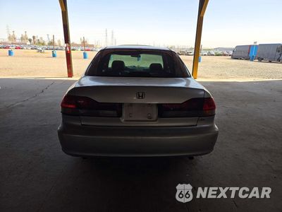 Zdjęcie 6 z 12 samochodu: 2001 HONDA ACCORD EX VIN:1HGCG16571A011561 - miniatura