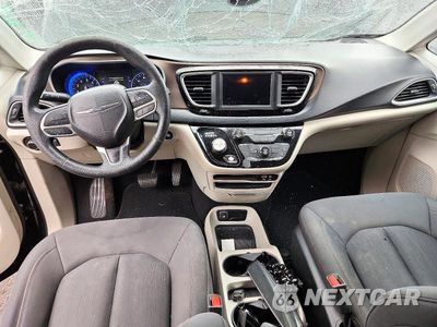 Zdjęcie 8 z 13 samochodu: 2019 CHRYSLER PACIFICA L VIN:2C4RC1AGXKR555062 - miniatura