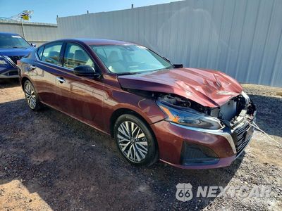 Czwarte zdjęcie samochodu z boku: 2025 NISSAN ALTIMA SV VIN:1N4BL4DVXSN300430 - miniatura