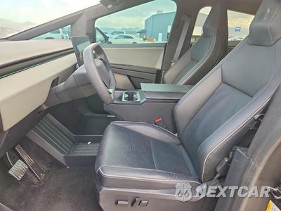 Zdjęcie 7 z 12 samochodu: 2025 TESLA CYBERTRUCK VIN:7G2CEHED8SA069543 - miniatura