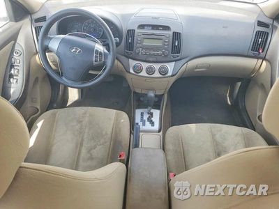Zdjęcie 8 z 12 samochodu: 2010 HYUNDAI ELANTRA GLS VIN:KMHDU4AD4AU180264 - miniatura