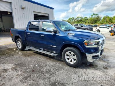 Czwarte zdjęcie samochodu z boku: 2020 RAM 1500 LARAMIE VIN:1C6RREJT7LN265922 - miniatura