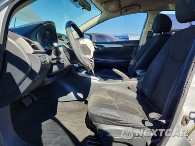 Zdjęcie 7 z 12 samochodu: 2017 NISSAN SENTRA S VIN:3N1AB7AP4HY383416 - miniatura