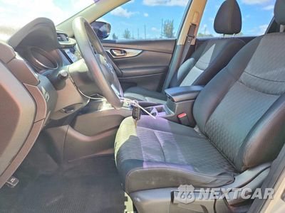 Zdjęcie 7 z 13 samochodu: 2017 NISSAN ROGUE S VIN:JN8AT2MT0HW132099 - miniatura