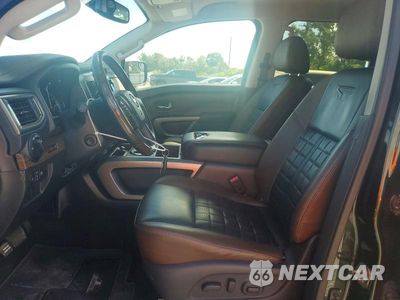 Zdjęcie 7 z 13 samochodu: 2019 NISSAN TITAN PLATINUM RESERVE VIN:1N6AA1E65KN518015 - miniatura