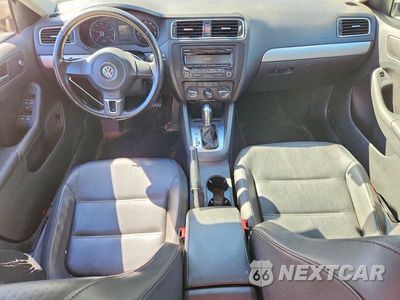 Zdjęcie 8 z 12 samochodu: 2013 VOLKSWAGEN JETTA SE VIN:3VWDX7AJXDM310363 - miniatura
