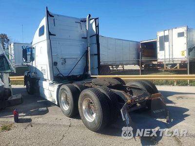 Drugie zdjęcie samochodu z przodu: 2014 VOLVO VNL SEMI TRUCK VIN:4V4NC9EH5EN148773 - miniatura