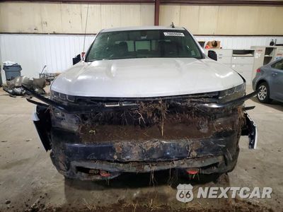 Piąte zdjęcie samochodu w środku: 2021 CHEVROLET SILVERADO K1500 LT TRAIL BOSS VIN:1GCPYFED6MZ191804 - miniatura