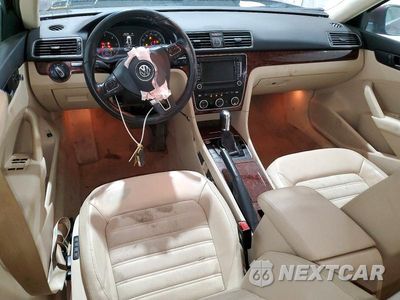 Zdjęcie 8 z 12 samochodu: 2012 VOLKSWAGEN PASSAT SEL VIN:1VWCN7A34CC028092 - miniatura