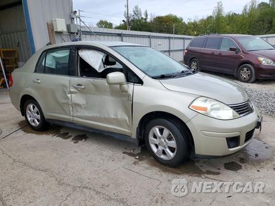 Czwarte zdjęcie samochodu z boku: 2008 NISSAN VERSA 1.8 S VIN:3N1BC11E88L446592 - miniatura