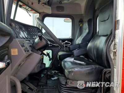 Zdjęcie 7 z 12 samochodu: 2020 PETERBILT 389 SEMI TRUCK VIN:2XPXD49X9LM636805 - miniatura
