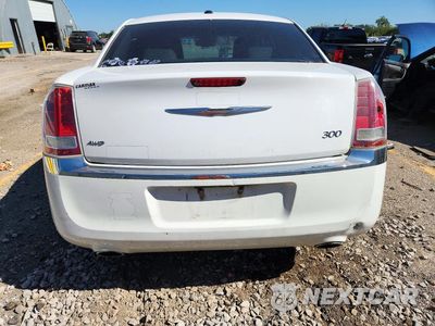 Zdjęcie 6 z 12 samochodu: 2014 CHRYSLER 300 VIN:2C3CCARG0EH144777 - miniatura