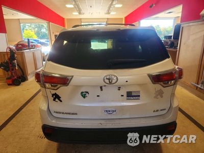 Zdjęcie 6 z 13 samochodu: 2016 TOYOTA HIGHLANDER LE PLUS VIN:5TDBKRFH3GS346006 - miniatura
