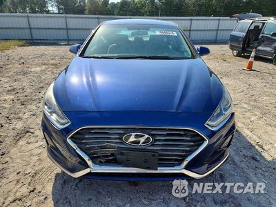 Piąte zdjęcie samochodu w środku: 2019 HYUNDAI SONATA SE VIN:5NPE24AF7KH795919 - miniatura