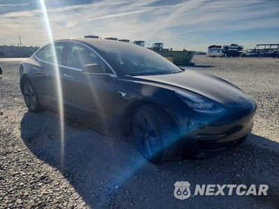 Czwarte zdjęcie samochodu z boku: 2019 TESLA MODEL 3 VIN:5YJ3E1EB7KF208671 - miniatura