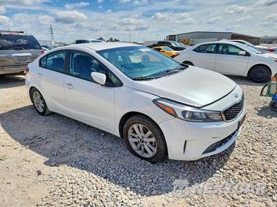 Czwarte zdjęcie samochodu z boku: 2017 KIA FORTE LX VIN:3KPFL4A7XHE116457 - miniatura