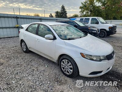 Czwarte zdjęcie samochodu z boku: 2011 KIA FORTE EX VIN:KNAFU4A21B5397498 - miniatura