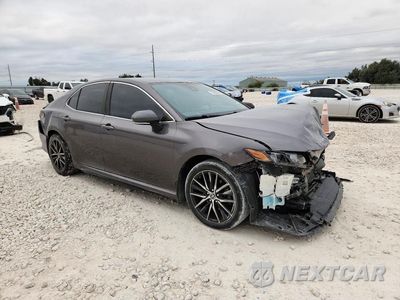 Czwarte zdjęcie samochodu z boku: 2023 TOYOTA CAMRY SE VIN:4T1G11AK8PU820536 - miniatura