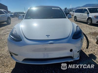 Piąte zdjęcie samochodu w środku: 2023 TESLA MODEL Y VIN:7SAYGDEE4PF712195 - miniatura