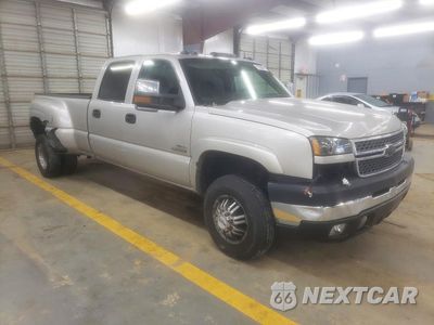 Czwarte zdjęcie samochodu z boku: 2005 CHEVROLET SILVERADO K3500 VIN:1GCJK33215F809640 - miniatura