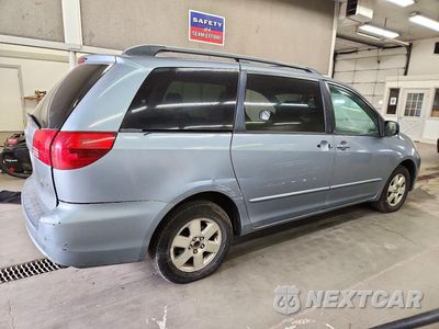 Trzecie zdjęcie samochodu z tyłu: 2004 TOYOTA SIENNA LE 7 PASSENGER VIN:5TDZA23C54S133605 - miniatura