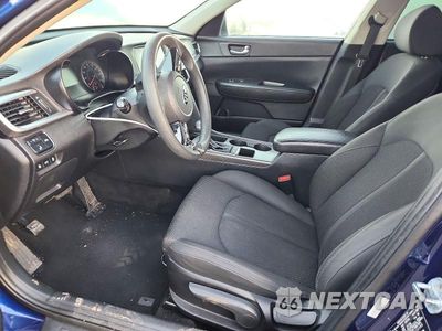 Zdjęcie 7 z 12 samochodu: 2019 KIA OPTIMA LX VIN:5XXGT4L34KG322189 - miniatura