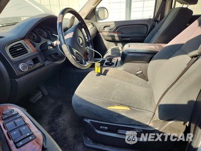 Zdjęcie 7 z 13 samochodu: 2007 CHEVROLET SUBURBAN C1500 VIN:3GNFC16087G135111 - miniatura