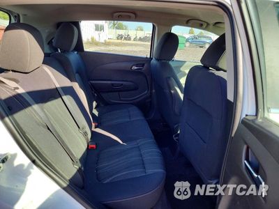 Zdjęcie 10 z 12 samochodu: 2015 CHEVROLET SONIC LT VIN:1G1JC6SB6F4166109 - miniatura