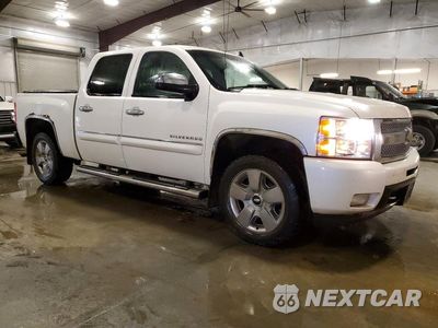 Czwarte zdjęcie samochodu z boku: 2011 CHEVROLET SILVERADO K1500 LTZ VIN:3GCPKTE38BG230140 - miniatura