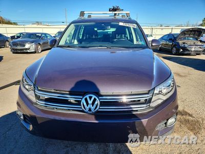 Piąte zdjęcie samochodu w środku: 2016 VOLKSWAGEN TIGUAN S VIN:WVGAV7AX0GW546603 - miniatura