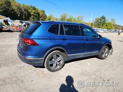 Trzecie zdjęcie samochodu z tyłu: 2020 VOLKSWAGEN TIGUAN SE VIN:3VV2B7AX5LM037636 - miniatura