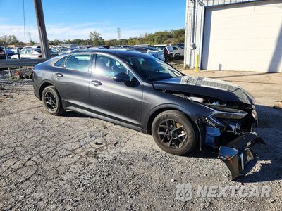 Czwarte zdjęcie samochodu z boku: 2026 KIA K5 LXS VIN:KNAG24J75T5433846 - miniatura