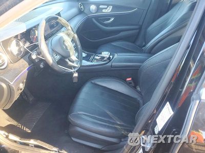 Zdjęcie 7 z 13 samochodu: 2017 MERCEDES-BENZ E 300 4MATIC VIN:WDDZF4KB8HA254854 - miniatura