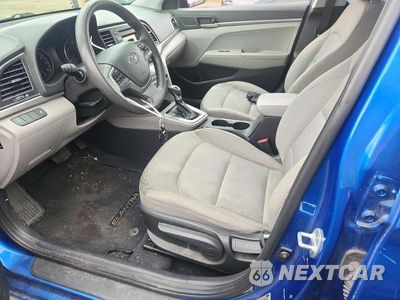 Zdjęcie 7 z 12 samochodu: 2018 HYUNDAI ELANTRA SE VIN:5NPD74LF7JH274403 - miniatura