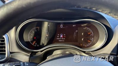 Zdjęcie 8 z 10 samochodu: 2019 JEEP GRAND CHEROKEE LIMITED VIN:1C4RJFBGXKC815891 - miniatura