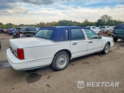 Trzecie zdjęcie samochodu z tyłu: 1996 LINCOLN TOWN CAR EXECUTIVE VIN:1LNLM81WXTY727344 - miniatura