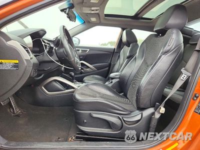 Zdjęcie 7 z 12 samochodu: 2012 HYUNDAI VELOSTER BASE VIN:KMHTC6AD6CU066277 - miniatura