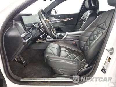 Zdjęcie 7 z 12 samochodu: 2025 BMW 740 XI VIN:WBA33EH02SCU94141 - miniatura