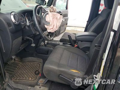 Zdjęcie 7 z 12 samochodu: 2012 JEEP WRANGLER UNLIMITED SAHARA VIN:1C4BJWEG1CL277953 - miniatura