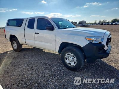 Czwarte zdjęcie samochodu z boku: 2023 TOYOTA TACOMA SR VIN:3TYRX5GNXPT088908 - miniatura