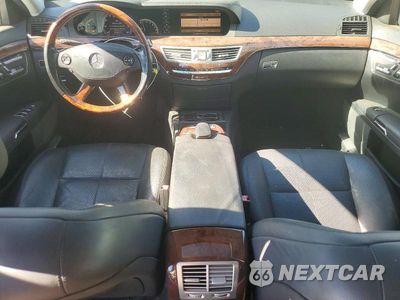 Zdjęcie 8 z 12 samochodu: 2009 MERCEDES-BENZ S 550 4MATIC VIN:WDDNG86X79A265449 - miniatura