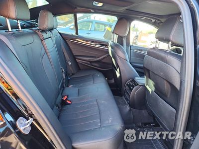 Zdjęcie 10 z 13 samochodu: 2021 BMW 530 I VIN:WBA53BH01MWW95375 - miniatura