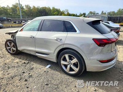 Drugie zdjęcie samochodu z przodu: 2019 AUDI E-TRON PREMIUM PLUS VIN:WA1LAAGE3KB015479 - miniatura