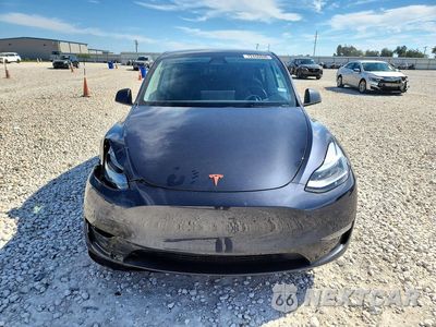 Piąte zdjęcie samochodu w środku: 2024 TESLA MODEL Y VIN:7SAYGDEE7RA309280 - miniatura