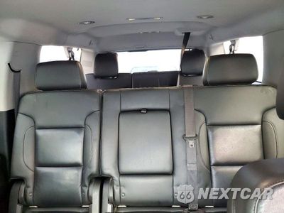 Zdjęcie 10 z 13 samochodu: 2019 CHEVROLET SUBURBAN K1500 LT VIN:1GNSKHKC0KR193393 - miniatura