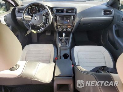 Zdjęcie 8 z 12 samochodu: 2016 VOLKSWAGEN JETTA SPORT VIN:3VWD17AJ6GM336108 - miniatura