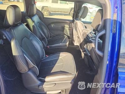 Zdjęcie 11 z 14 samochodu: 2020 CHRYSLER PACIFICA HYBRID LIMITED VIN:2C4RC1N70LR287800 - miniatura