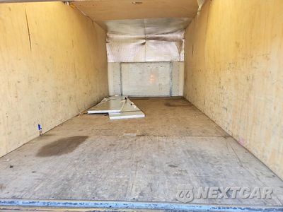 Zdjęcie 6 z 10 samochodu: 2021 FORD E350 BOX TRUCK VIN:1FDWE3FN1MDC10276 - miniatura