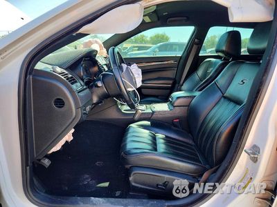 Zdjęcie 7 z 12 samochodu: 2019 CHRYSLER 300 S VIN:2C3CCABT6KH704935 - miniatura